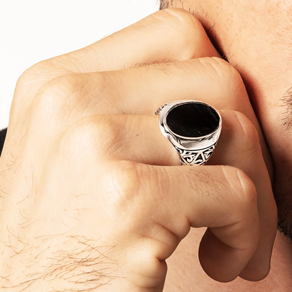 Black Oval Signet Ring Europe  - огляд і ціна Men Accessories Brands